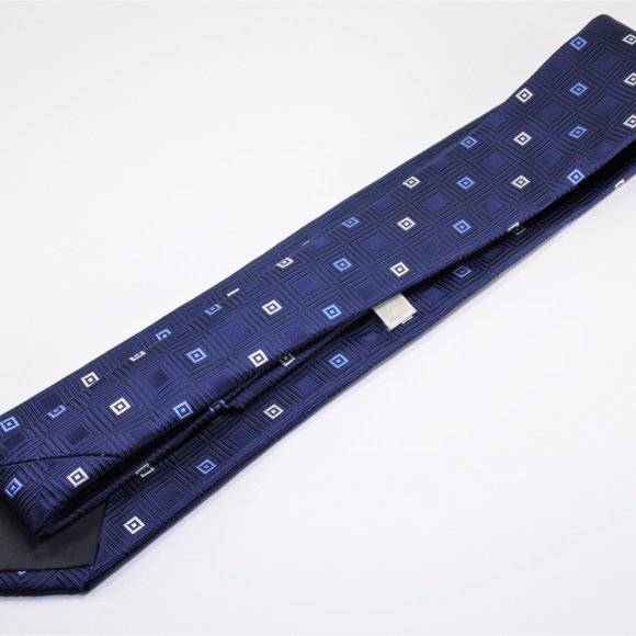 Michael Kors Blue Geometric 100% Silk Necktie - Picture 4 of 9